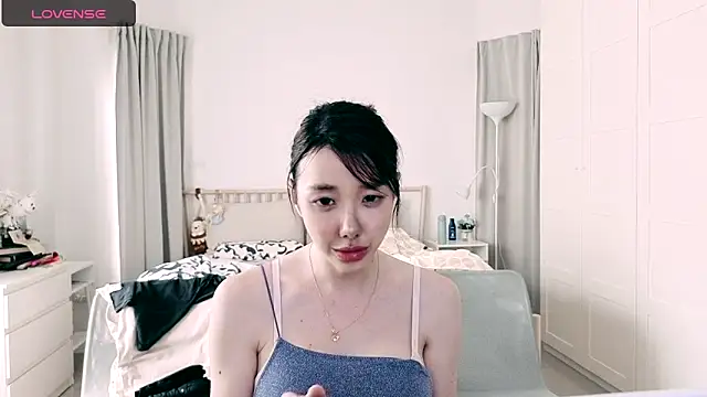 Snapshot of joycemilka chatting on 2, 3, 2025 joycemilka online show from 2, 3, 2025