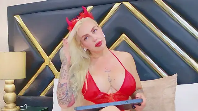 SophieWinsloow online show from 29, 4, 2026