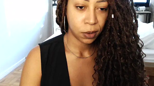 dianagolley420 online show from 17, 2, 2025