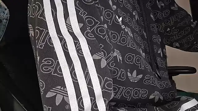 ademandjulia online show from 29, 9, 2025