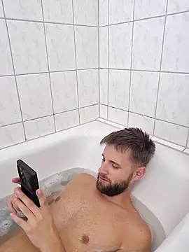 ademandjulia online show from 30, 9, 2025