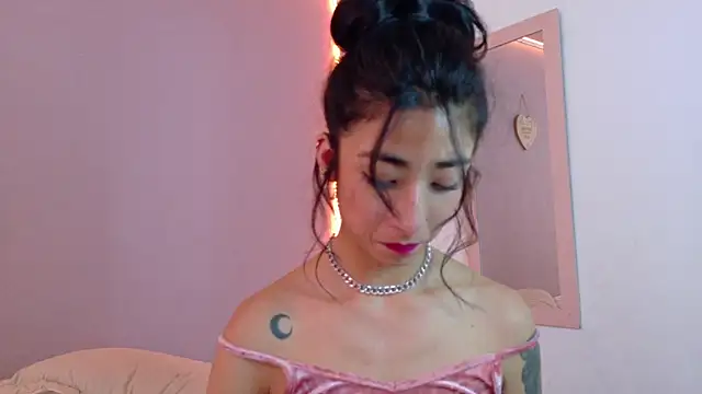 Snapshot of oishii_ambar chatting on 18, 2, 2025 oishii ambar online show from 18, 2, 2025