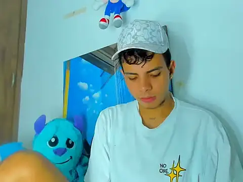 Snapshot of Alessandro_1610 chatting on 5, 3, 2025 Alessandro 1610 online show from 5, 3, 2025