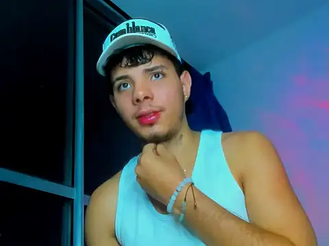 Snapshot of Alessandro_1610 chatting on 28, 9, 2025 Alessandro 1610 online show from 28, 9, 2025