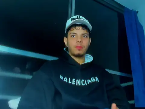 Snapshot of Alessandro_1610 chatting on 2, 10, 2025 Alessandro 1610 online show from 2, 10, 2025