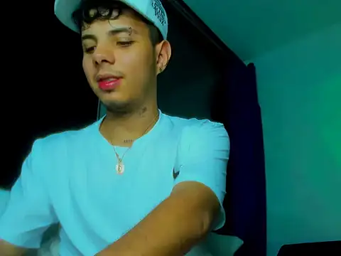 Snapshot of Alessandro_1610 chatting on 15, 10, 2025 Alessandro 1610 online show from 15, 10, 2025