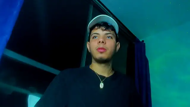 Snapshot of Alessandro_1610 chatting on 17, 10, 2025 Alessandro 1610 online show from 17, 10, 2025