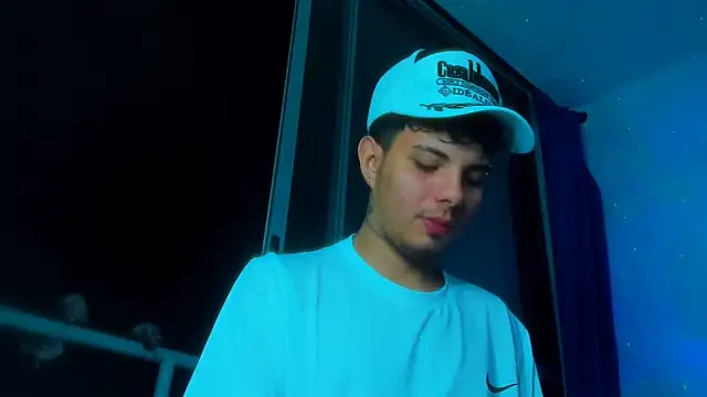 Snapshot of Alessandro_1610 chatting on 20, 10, 2025 Alessandro 1610 online show from 20, 10, 2025