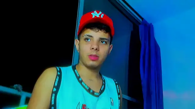 Snapshot of Alessandro_1610 chatting on 28, 11, 2025 Alessandro 1610 online show from 28, 11, 2025