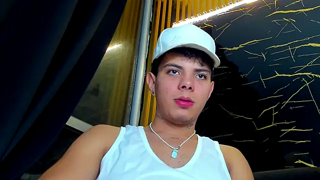 Snapshot of Alessandro_1610 chatting on 28, 3, 2026 Alessandro 1610 online show from 28, 3, 2026