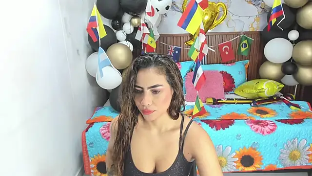 Holly 22 online show from 3, 7, 2026