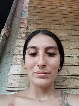 single mother indecent online show from 19, 7, 2026