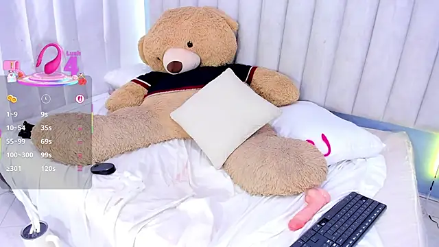 Snapshot of daphneebridge chatting on 27, 2, 2025 daphneebridge online show from 27, 2, 2025