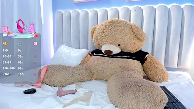 Snapshot of daphneebridge chatting on 1, 3, 2025 daphneebridge online show from 1, 3, 2025