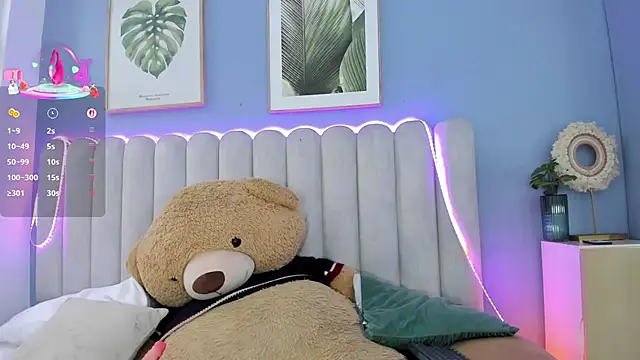 Snapshot of daphneebridge chatting on 22, 3, 2025 daphneebridge online show from 22, 3, 2025