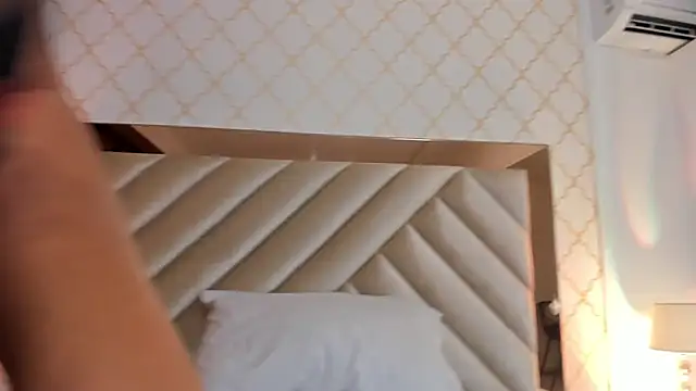 Snapshot of daphneebridge chatting on 18, 10, 2025 daphneebridge online show from 18, 10, 2025