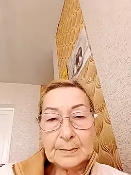 Snapshot of SophiaSky6037 chatting on 17, 2, 2025 SophiaSky6037 online show from 17, 2, 2025