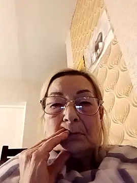 Snapshot of SophiaSky6037 chatting on 17, 2, 2025 SophiaSky6037 online show from 17, 2, 2025