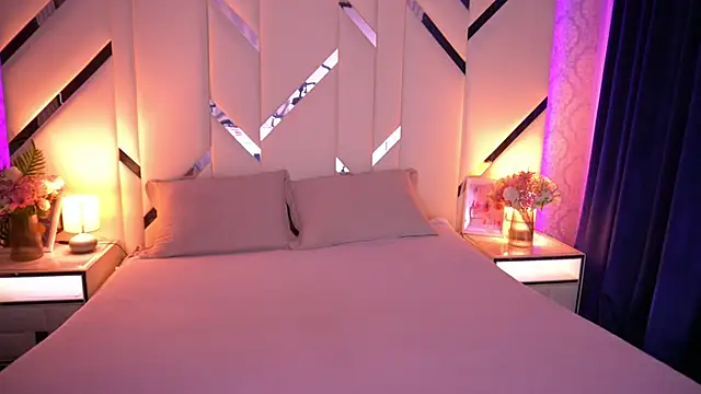 LindsieGreyy online show from 7, 5, 2026