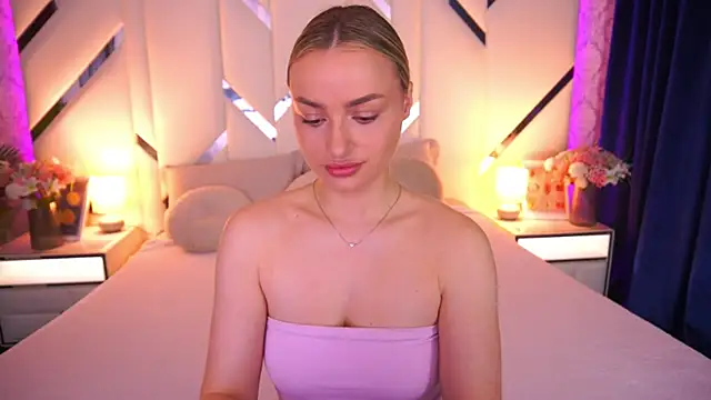 LindsieGreyy online show from 8, 6, 2026