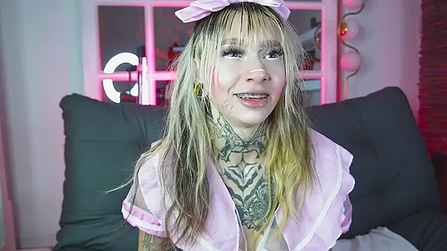 Snapshot of miss___angel chatting on 3, 8, 2026 miss angel online show from 3, 8, 2026