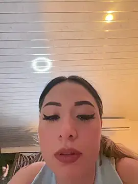 Nataylayla online show from 8, 3, 2025