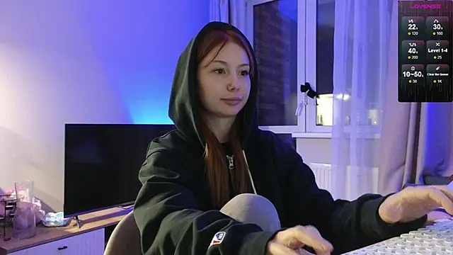 Sakura Moore online show from 4, 10, 2025