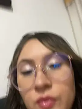 Snapshot of ValentinaOrtiz3 chatting on 24, 2, 2025 ValentinaOrtiz3 online show from 24, 2, 2025