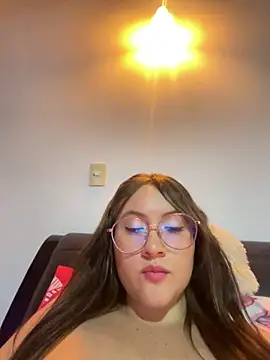 Snapshot of ValentinaOrtiz3 chatting on 24, 2, 2025 ValentinaOrtiz3 online show from 24, 2, 2025