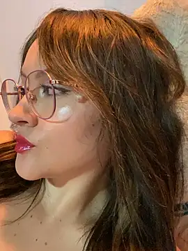 Snapshot of ValentinaOrtiz3 chatting on 28, 2, 2025 ValentinaOrtiz3 online show from 28, 2, 2025