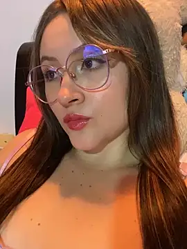 Snapshot of ValentinaOrtiz3 chatting on 5, 3, 2025 ValentinaOrtiz3 online show from 5, 3, 2025