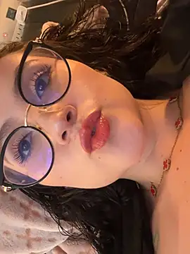 Snapshot of ValentinaOrtiz3 chatting on 16, 7, 2026 ValentinaOrtiz3 online show from 16, 7, 2026
