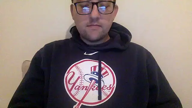 Snapshot of Milflover96 chatting on 4, 3, 2025 Milflover96 online show from 4, 3, 2025