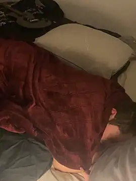 Snapshot of Milflover96 chatting on 7, 3, 2025 Milflover96 online show from 7, 3, 2025