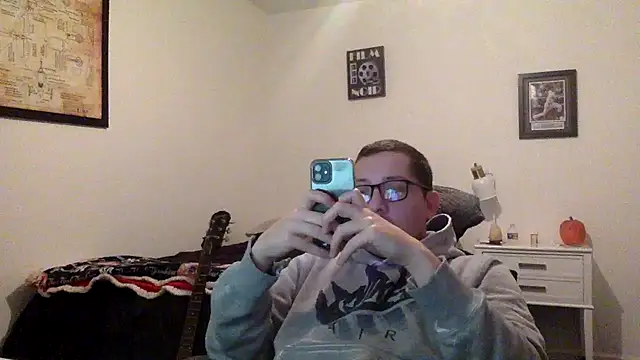 Snapshot of Milflover96 chatting on 8, 3, 2025 Milflover96 online show from 8, 3, 2025