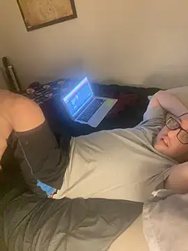 Snapshot of Milflover96 chatting on 8, 3, 2025 Milflover96 online show from 8, 3, 2025