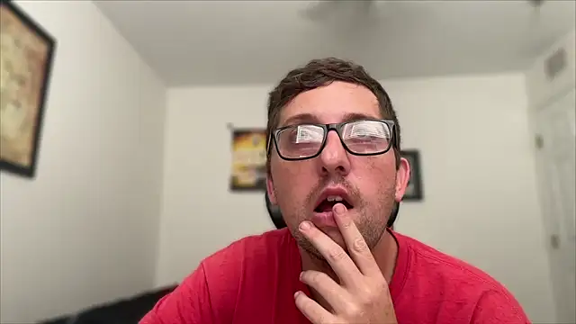 Snapshot of Milflover96 chatting on 12, 10, 2025 Milflover96 online show from 12, 10, 2025