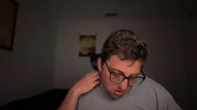 Snapshot of Milflover96 chatting on 26, 10, 2025 Milflover96 online show from 26, 10, 2025