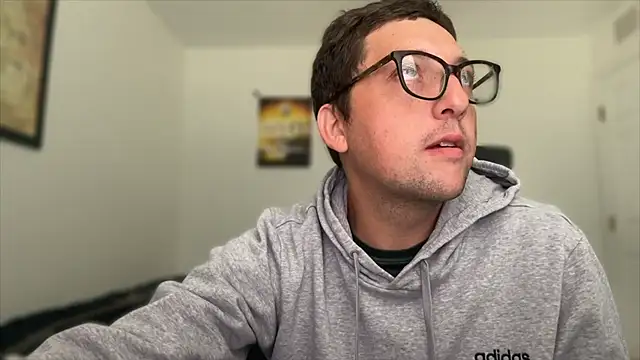 Snapshot of Milflover96 chatting on 31, 10, 2025 Milflover96 online show from 31, 10, 2025