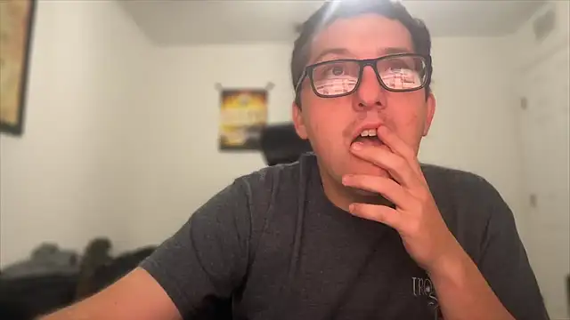 Snapshot of Milflover96 chatting on 26, 11, 2025 Milflover96 online show from 26, 11, 2025