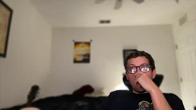 Snapshot of Milflover96 chatting on 3, 12, 2025 Milflover96 online show from 3, 12, 2025