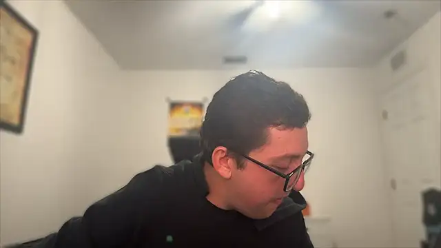 Snapshot of Milflover96 chatting on 17, 12, 2025 Milflover96 online show from 17, 12, 2025