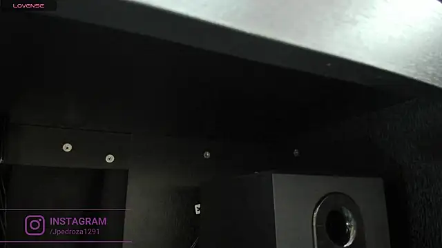 crystal beennz online show from 4, 12, 2025