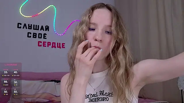 b4by Emilia online show from 31, 5, 2026