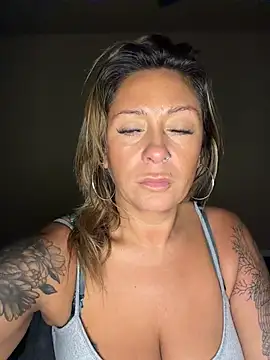 bossyroxy84 online show from 18, 11, 2025