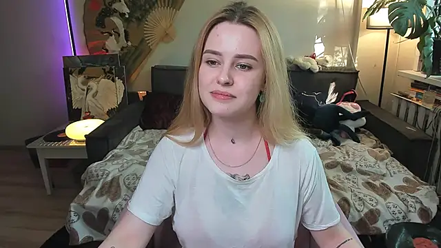 Alexa Pirs online show from 6, 5, 2026