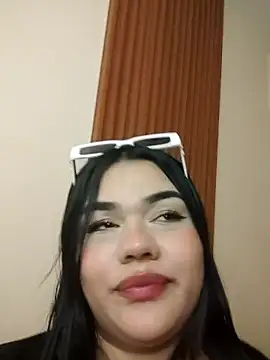 nikki grey online show from 27, 10, 2025