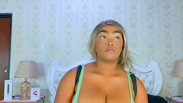 TianahGlow online show from 22, 9, 2025