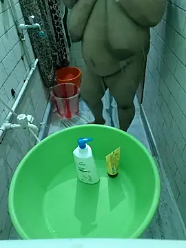 Snapshot of Lizza_boudi chatting on 11, 9, 2025 Lizza boudi online show from 11, 9, 2025