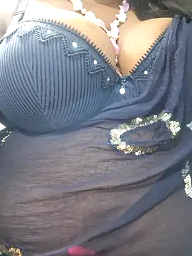 Snapshot of SX-JUHI chatting on 21, 9, 2025 SX-JUHI online show from 21, 9, 2025